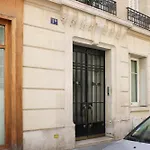 Lovely Paris Flat Close To Eiffel Tower