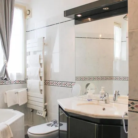 Lovely Flat Close To Eiffel Tower Appartamento Parigi