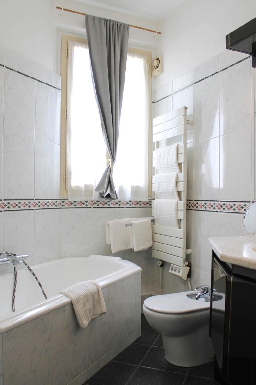 Lovely Flat Close To Eiffel Tower Parigi