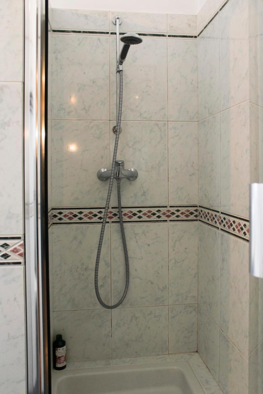 Lovely Flat Close To Eiffel Tower Apartment *