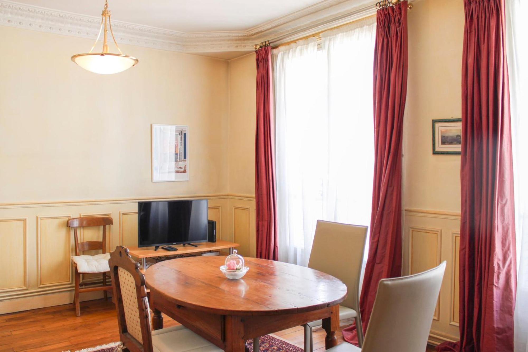 Lovely Flat Close To Eiffel Tower *