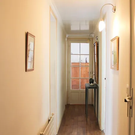 Apartment Lovely Flat Close To Eiffel Tower